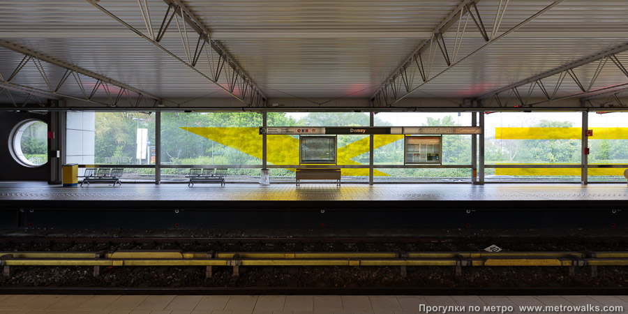 Станция Demey [Дэме́] (линия 5, Брюссель). Поперечный вид.