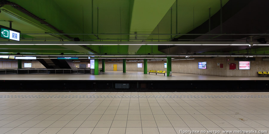 Станция Saint-Guidon / Sint-Guido [Сан-Гидо́н / Синт-Гви́до] (линия 5, Брюссель). Поперечный вид.