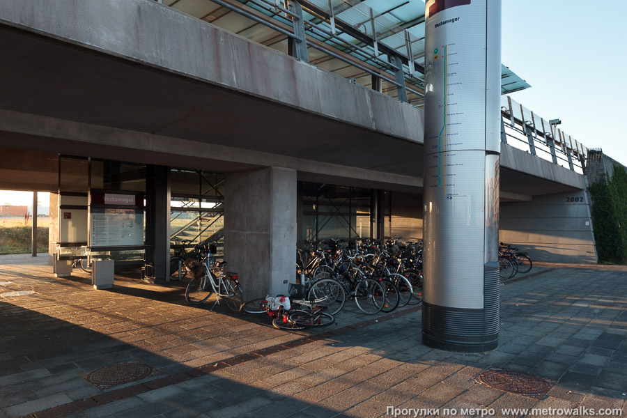 Станция Vestamager [Вестамагр] (Копенгаген). Около станции расположена велопарковка.