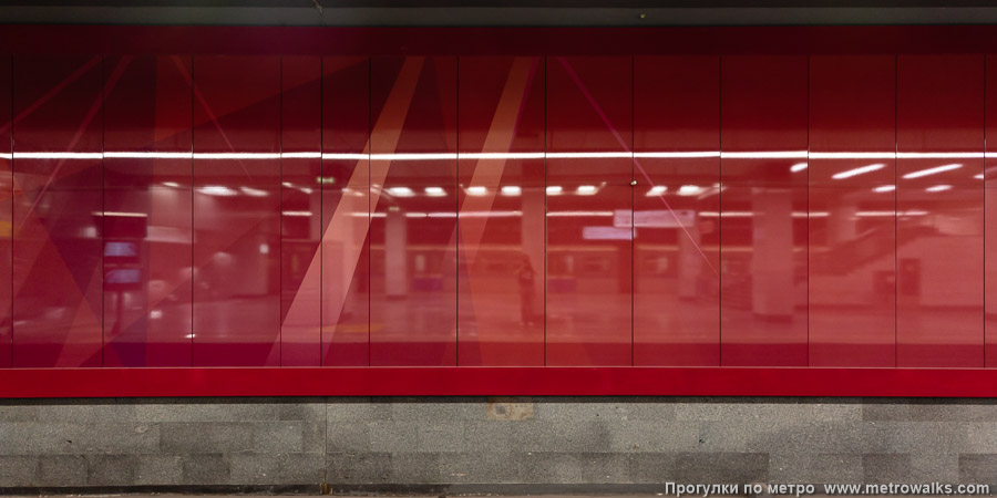 Станция Новомосковская (Сокольническая линия, Москва). Путевая стена.