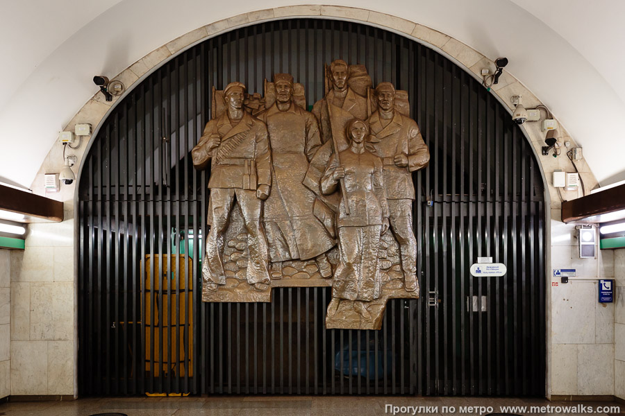 Станция Елизаровская (Невско-Василеостровская линия, Санкт-Петербург). Глухой торец крупным планом.