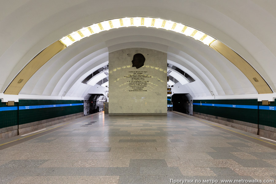 Станция Удельная (Московско-Петроградская линия, Санкт-Петербург). Противоположная от входа часть станции.