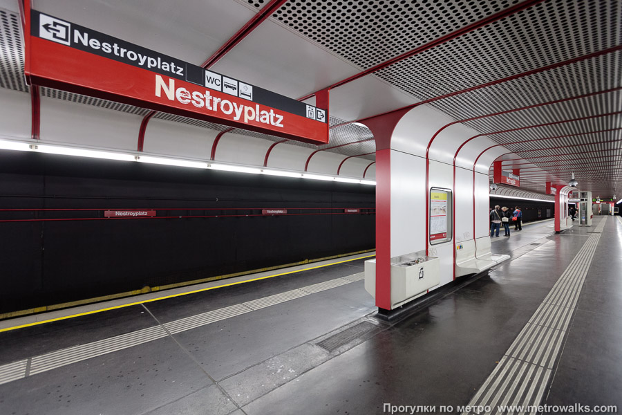 Станция Nestroyplatz [Нестройплац] (U1, Вена). Вид по диагонали.