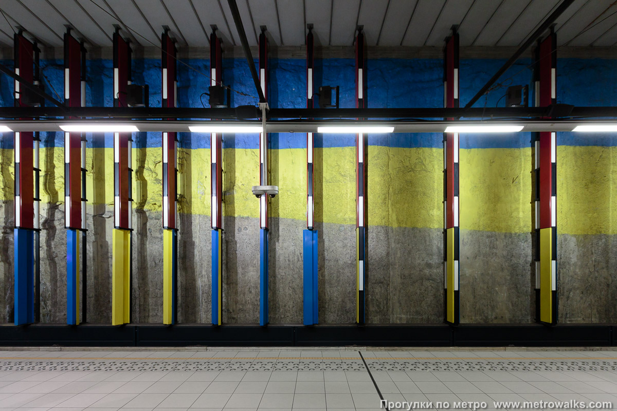 Фотография станции Bockstael [Бо́кстал] (линия 2 / 6, Брюссель). Поперечный вид.