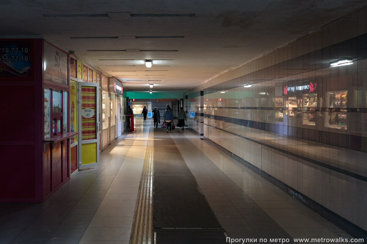 Фотография станции Горки (Казань). Коридор подземного перехода.
