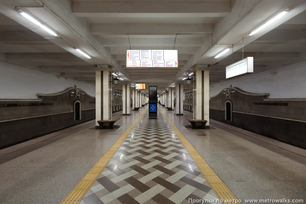 Фотография станции Суконная слобода / Сукно бистәсе (Казань). Продольный вид центрального зала.