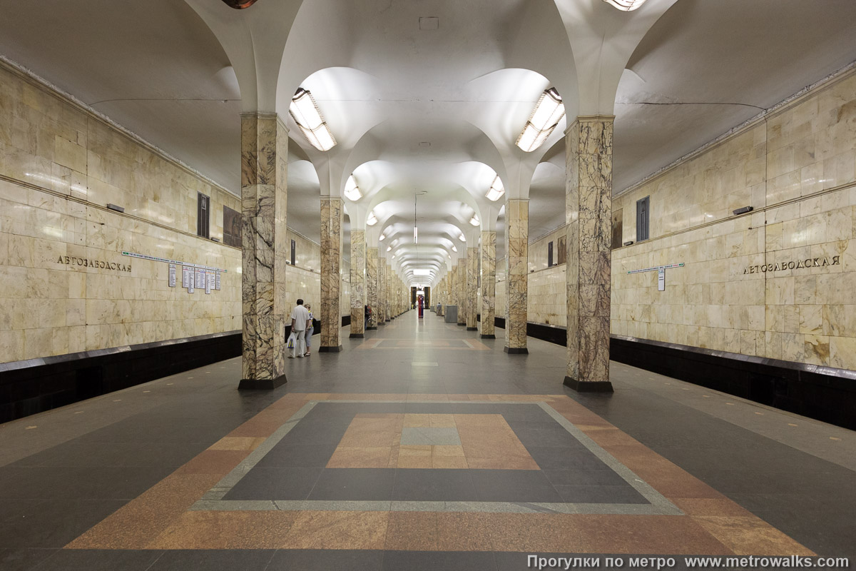 Фотография станции Автозаводская (Замоскворецкая линия, Москва). Продольный вид центрального зала.