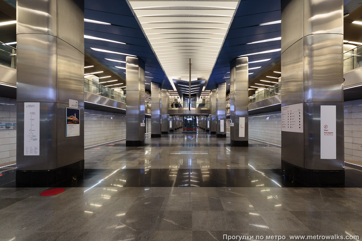 Фотография станции Деловой центр (Большая кольцевая линия, Москва). Продольный вид центрального зала.