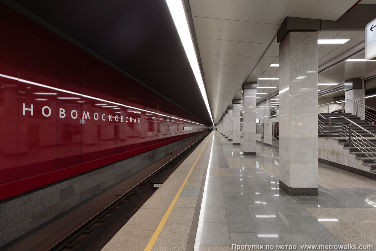 Фотография станции Новомосковская (Сокольническая линия, Москва). Боковой зал станции и посадочная платформа, общий вид. Фотография станции Новомосковская (Сокольническая линия, Москва). Боковой зал станции и посадочная платформа, общий вид.