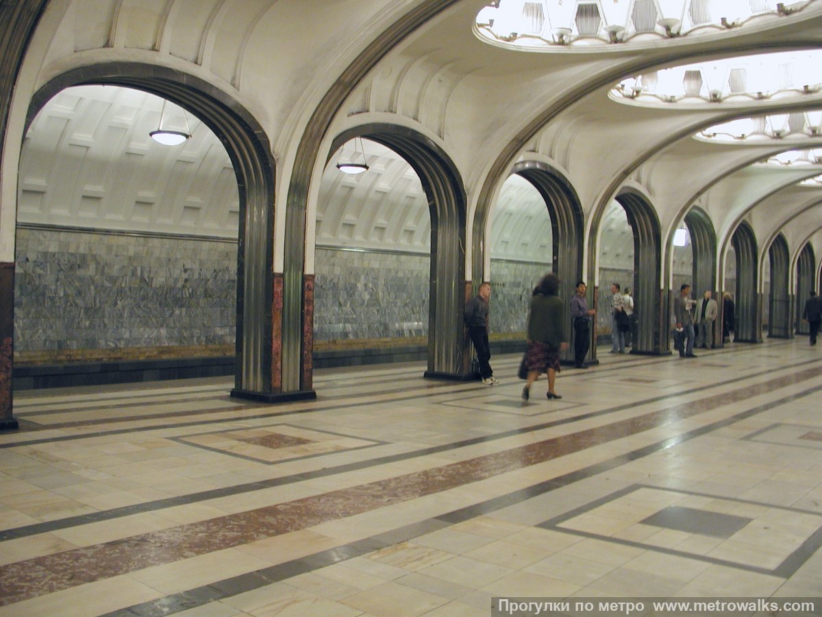 Фотография станции Маяковская (Замоскворецкая линия, Москва). Вид по диагонали.