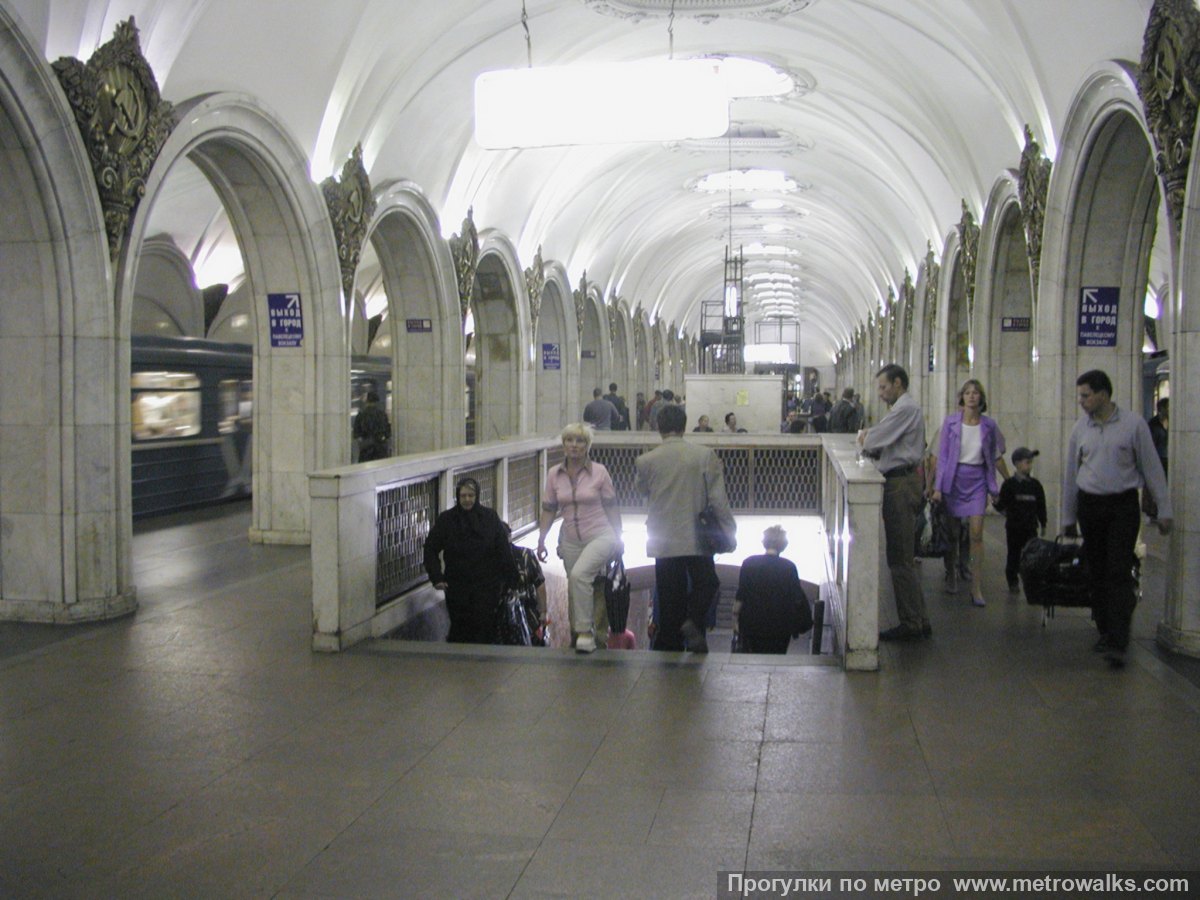 Фотография станции Павелецкая (Замоскворецкая линия, Москва). Около перехода.
