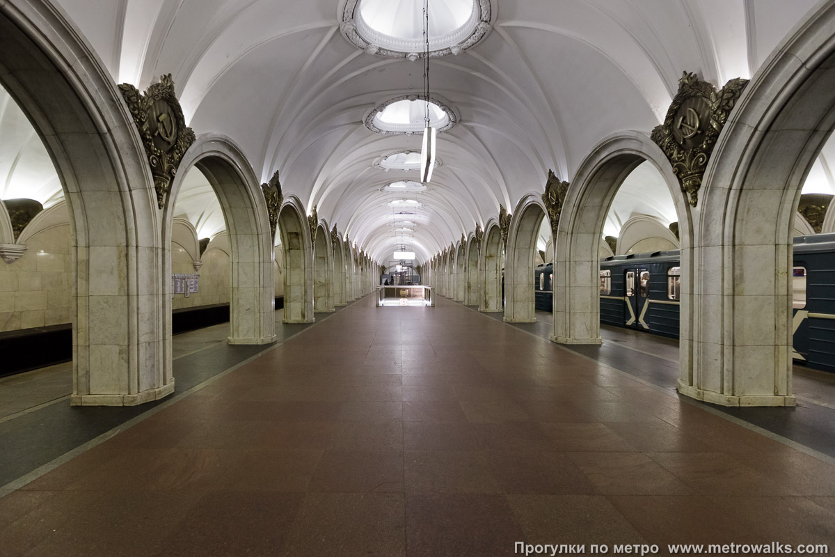 Фотография станции Павелецкая (Замоскворецкая линия, Москва). Продольный вид центрального зала.