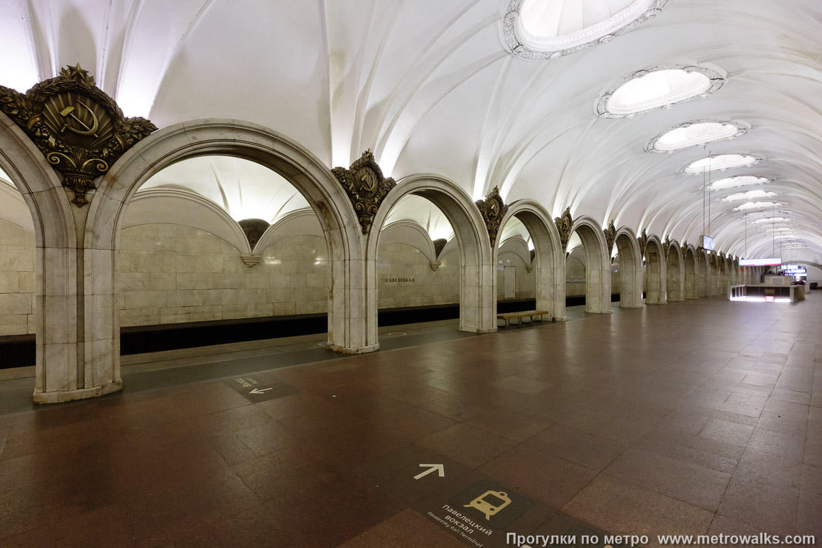 Фотография станции Павелецкая (Замоскворецкая линия, Москва). Вид по диагонали. Фотография станции Павелецкая (Замоскворецкая линия, Москва). Вид по диагонали.