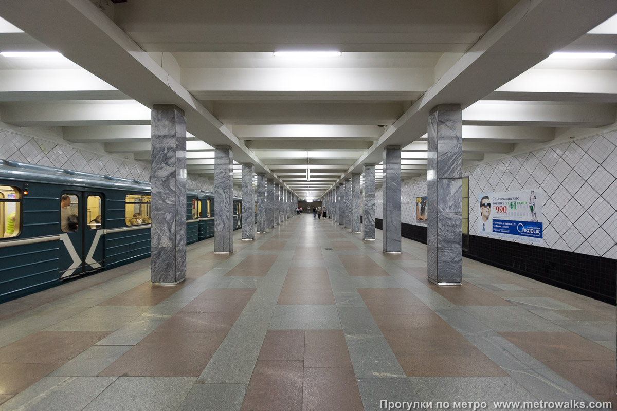 Фотография станции Профсоюзная (Калужско-Рижская линия, Москва). Продольный вид центрального зала.