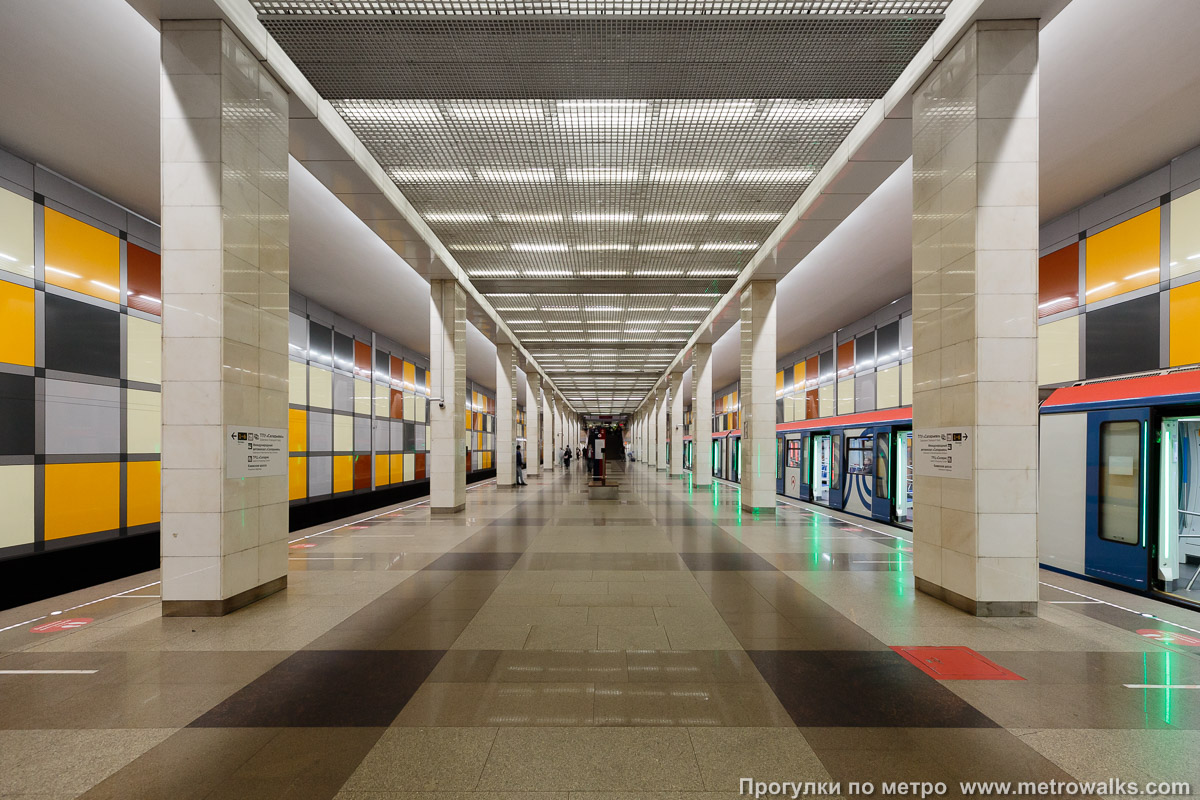 Фотография станции Саларьево (Сокольническая линия, Москва). Продольный вид центрального зала.