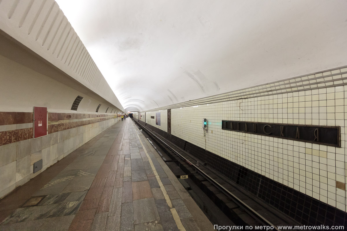 Фотография станции Таганская (Таганско-Краснопресненская линия, Москва). Дальняя часть бокового зала станции.