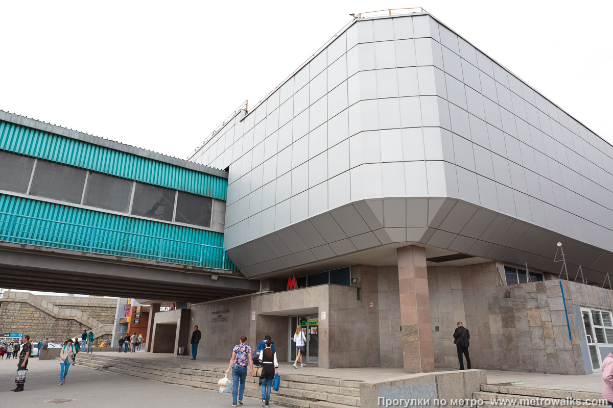 Фотография станции Речной вокзал (Ленинская линия, Новосибирск). Наземный вестибюль станции.