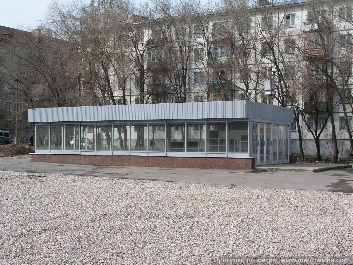Фотография станции Московская (Самара). Вход на станцию осуществляется через подземный переход.