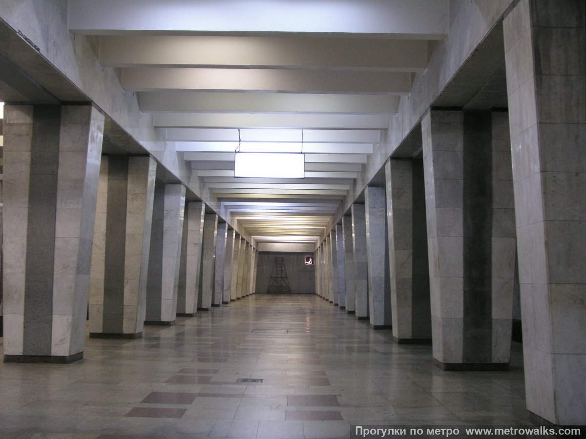 Фотография станции Спортивная (Самара). Продольный вид центрального зала.