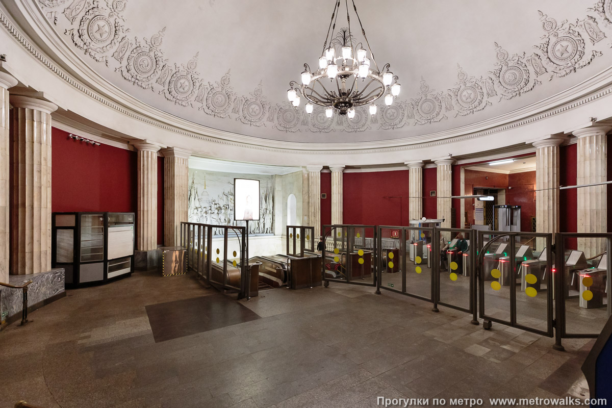 Фотография станции Нарвская (Кировско-Выборгская линия, Санкт-Петербург). Эскалаторный зал вестибюля.