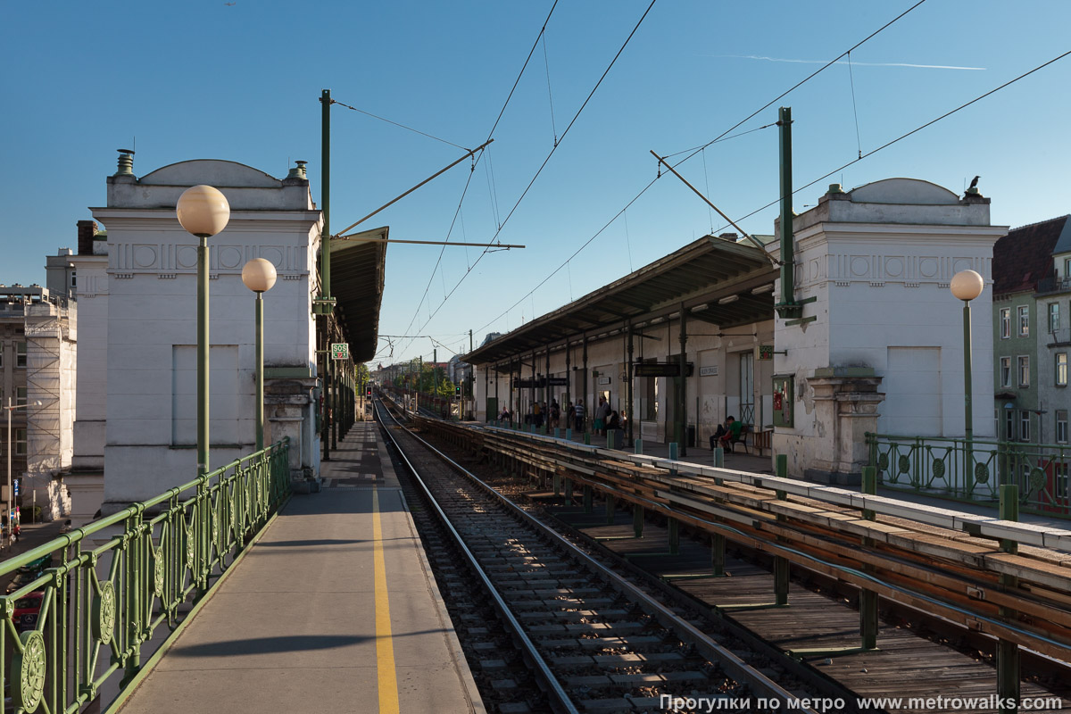 Фотография станции Alser Straße [Альзер Штрассе] (U6, Вена). Продольный вид вдоль края платформы.
