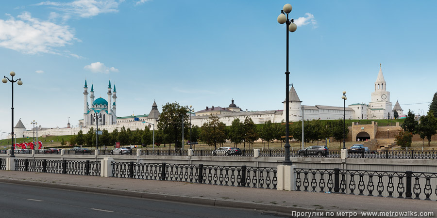 Станция Кремлёвская / Кремль (Казань). Общий вид окрестностей станции.