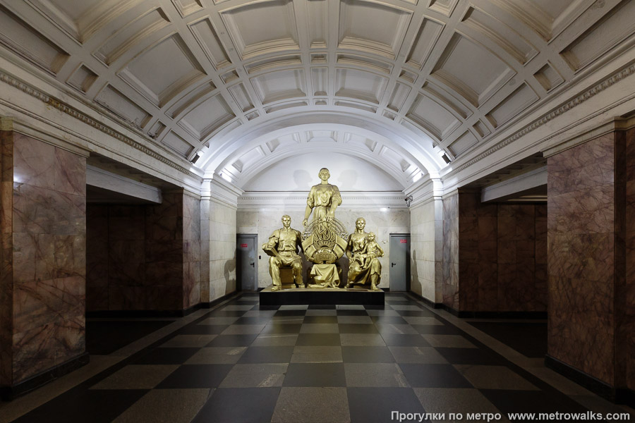 Станция Белорусская (Замоскворецкая линия, Москва). Противоположная от входа часть станции.