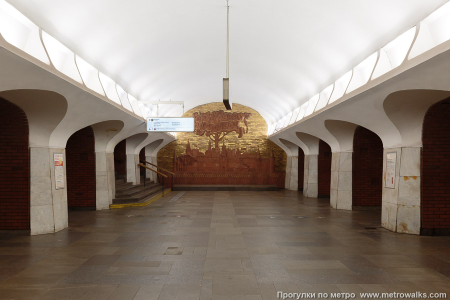 Станция Боровицкая (Серпуховско-Тимирязевская линия, Москва). Часть станции около выхода в город.