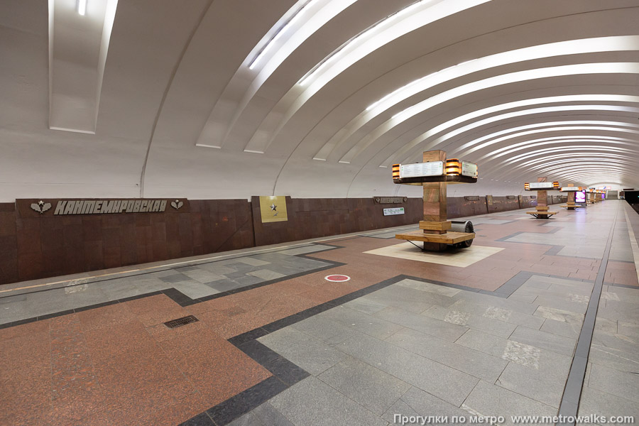 Станция Кантемировская (Замоскворецкая линия, Москва). Вид по диагонали.
