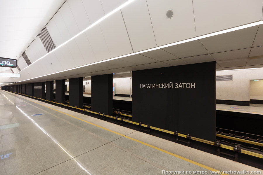Станция Нагатинский затон (Большая кольцевая линия, Москва). Вид по диагонали.