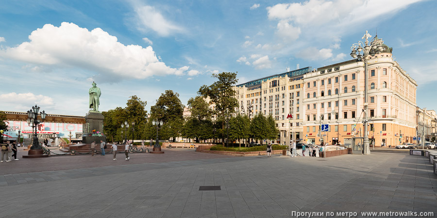 Станция Пушкинская (Таганско-Краснопресненская линия, Москва). Общий вид окрестностей станции. Пушкинская площадь.