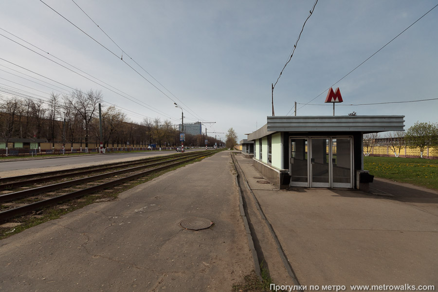 Станция Комсомольская (Автозаводско-Нагорная линия, Нижний Новгород). Вход на станцию осуществляется через подземный переход.