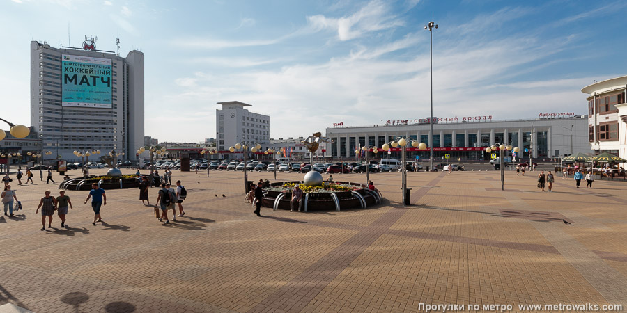 Станция Московская (Автозаводско-Нагорная линия, Нижний Новгород). Общий вид окрестностей станции. Площадь Революции.