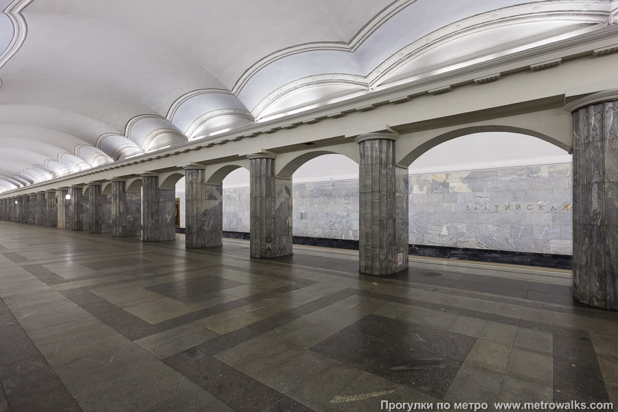 Станция Балтийская (Кировско-Выборгская линия, Санкт-Петербург). Вид по диагонали.