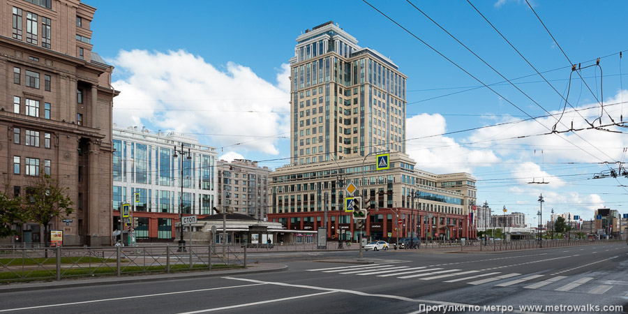 Станция Электросила (Московско-Петроградская линия, Санкт-Петербург). Общий вид окрестностей станции. Московский проспект.