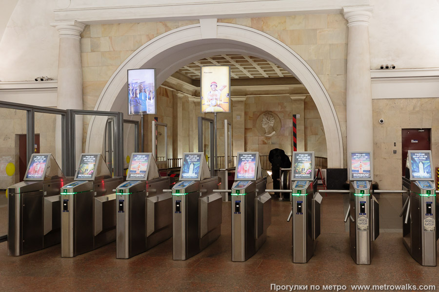 Станция Пушкинская (Кировско-Выборгская линия, Санкт-Петербург). Турникеты.