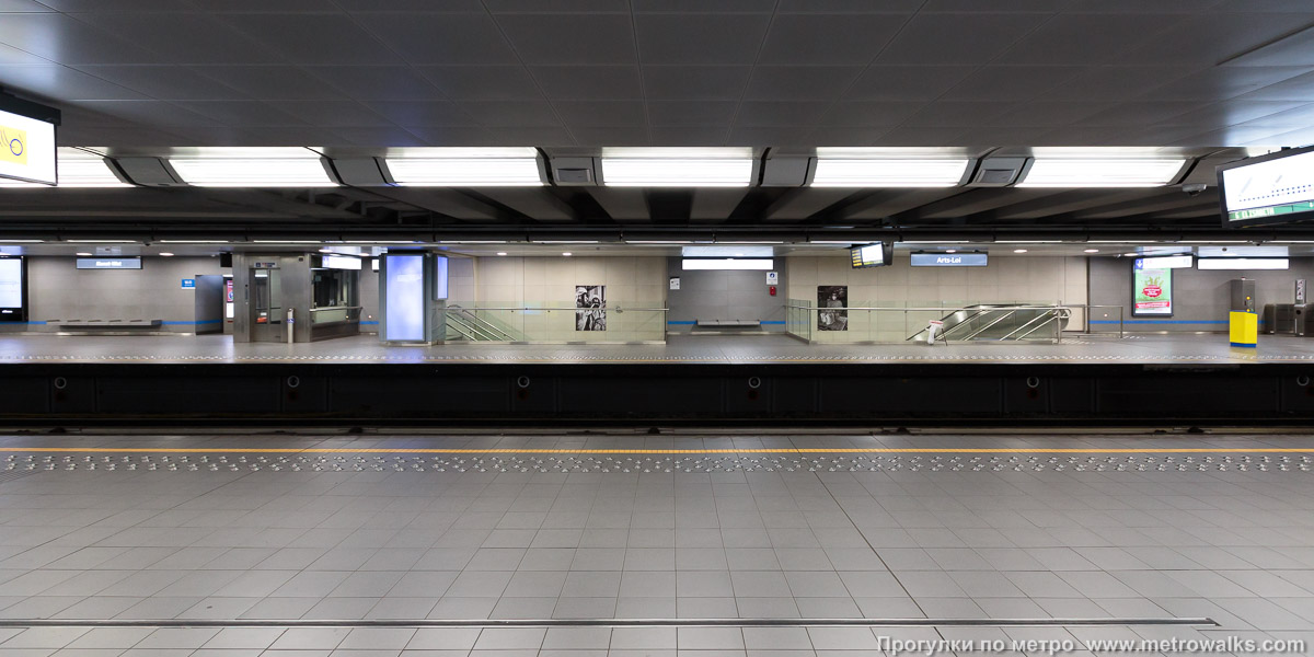 Фотография станции Arts-Loi / Kunst-Wet [Ар-Луа́ / Кюнст-Вет] (линия 2 / 6, Брюссель). Поперечный вид.