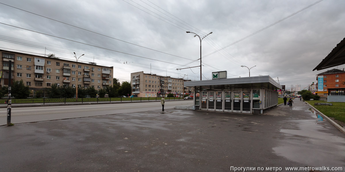 Фотография станции Проспект Космонавтов (Екатеринбург). Общий вид окрестностей станции. Фотография станции Проспект Космонавтов (Екатеринбург). Общий вид окрестностей станции.