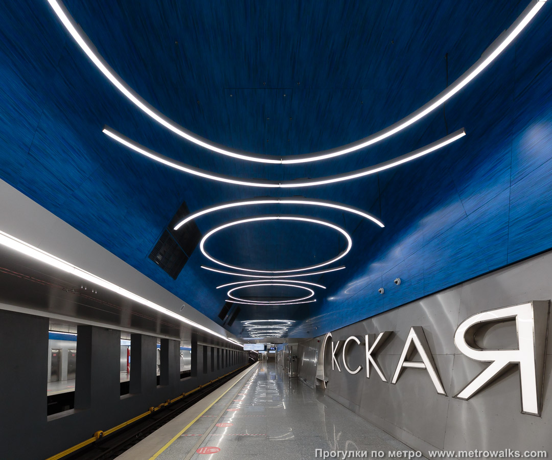 Фотография станции Окская (Некрасовская линия, Москва). Взгляд наверх.