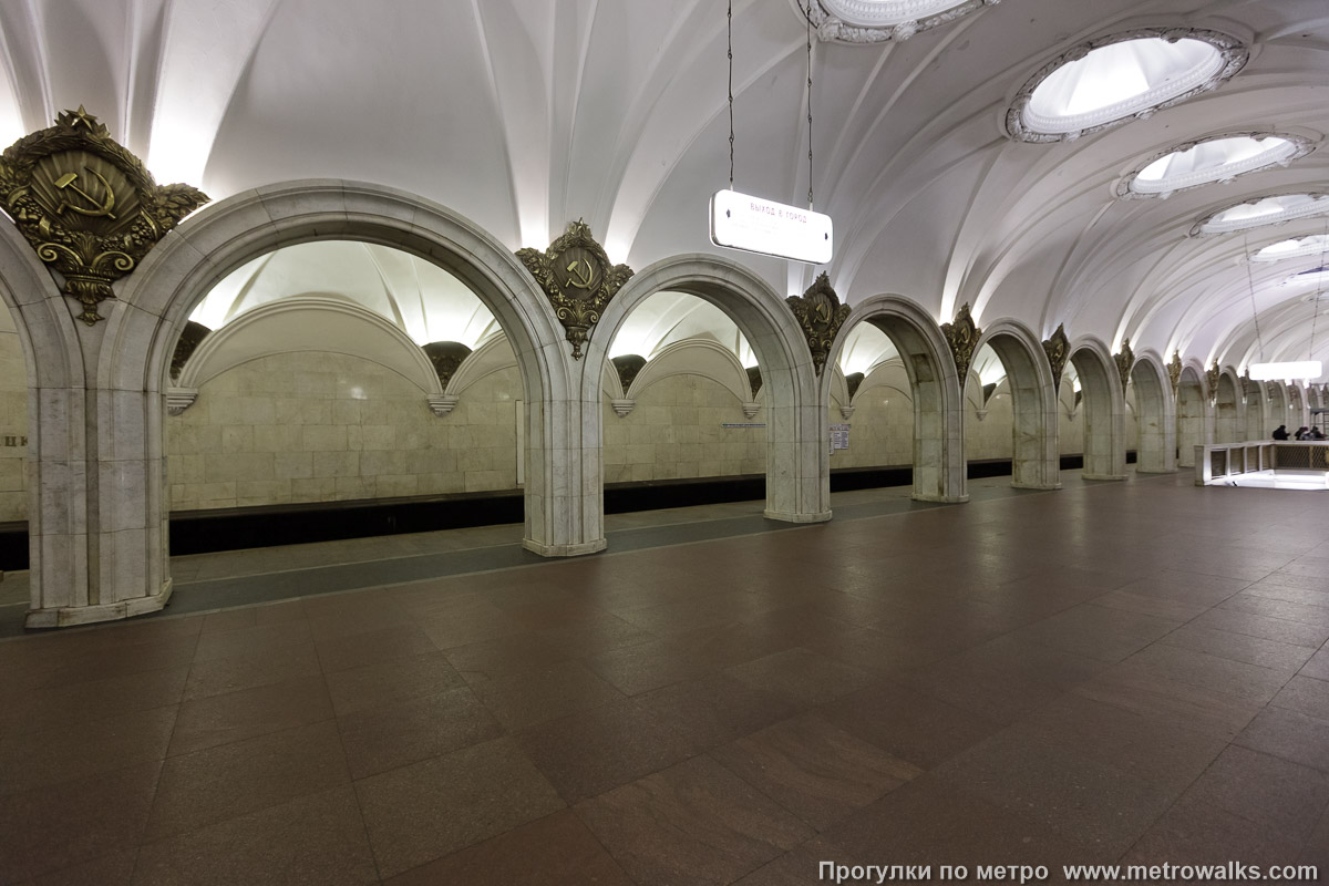 Фотография станции Павелецкая (Замоскворецкая линия, Москва). Вид по диагонали.