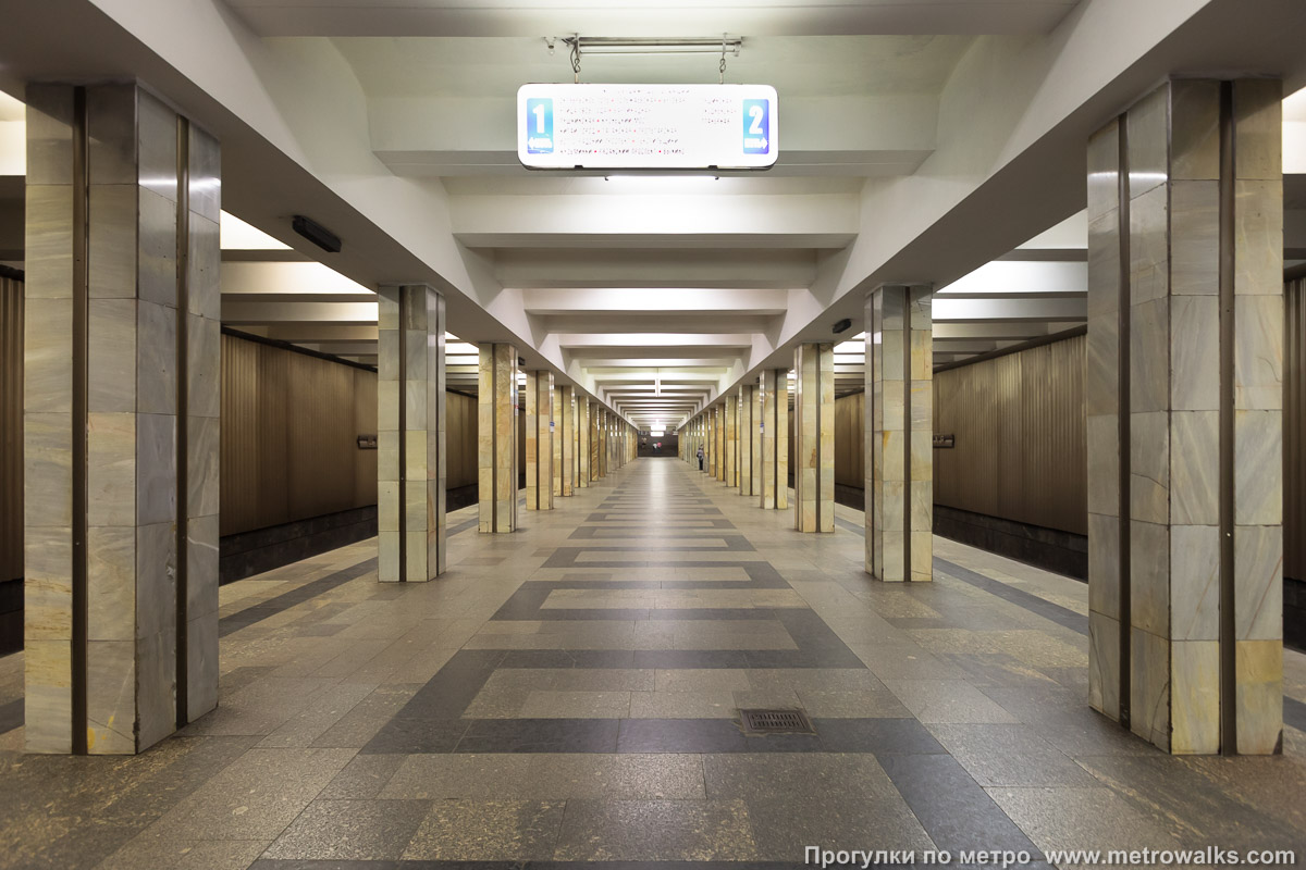 Фотография станции Щукинская (Таганско-Краснопресненская линия, Москва). Продольный вид центрального зала.