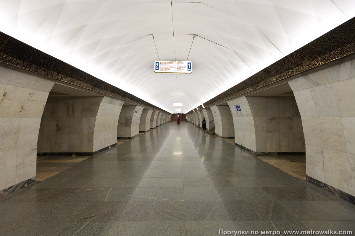 Фотография станции Тургеневская (Калужско-Рижская линия, Москва). Продольный вид центрального зала.
