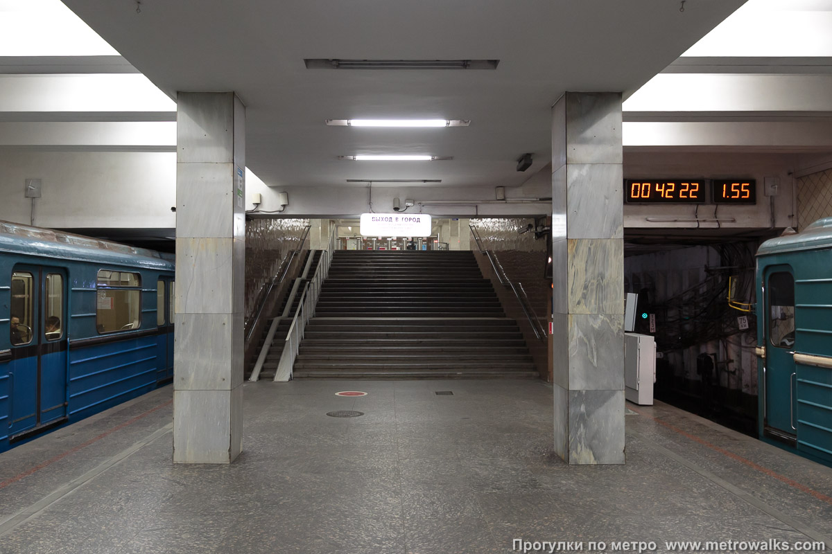 Фотография станции Волгоградский проспект (Таганско-Краснопресненская линия, Москва). Выход в город осуществляется по лестнице.