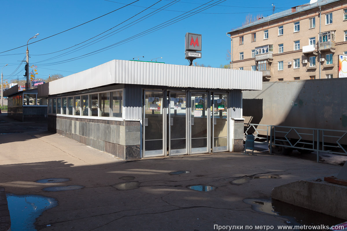 Фотография станции Советская (Самара). Вход на станцию осуществляется через подземный переход.