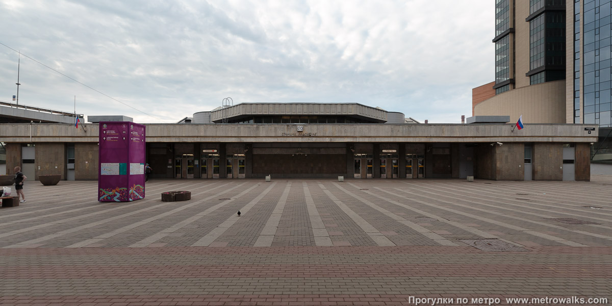 Фотография станции Ладожская (Правобережная линия, Санкт-Петербург). Наземный вестибюль станции.