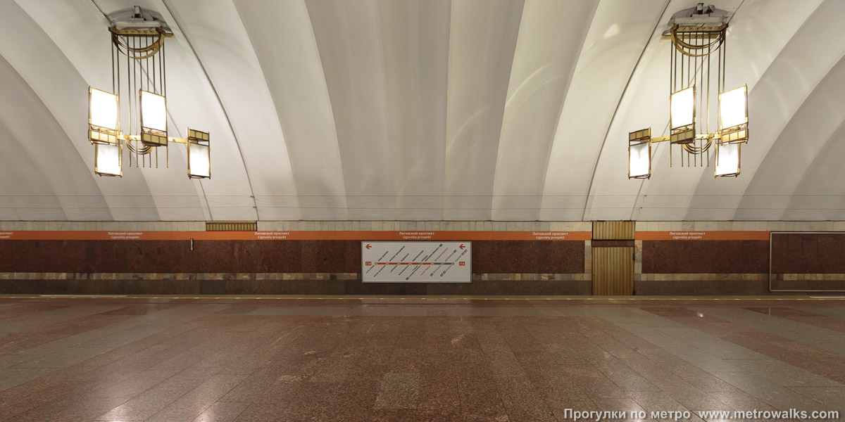 Фотография станции Лиговский проспект (Правобережная линия, Санкт-Петербург). Поперечный вид.