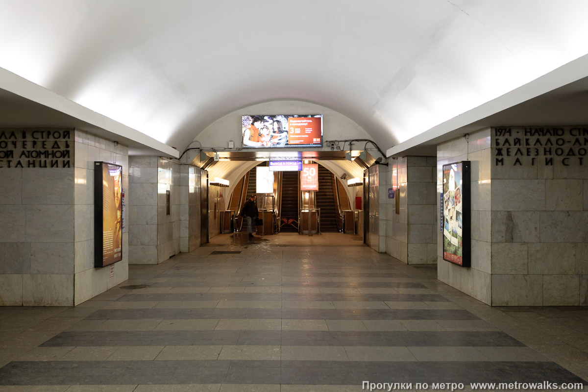 Фотография станции Технологический институт (Московско-Петроградская линия, Санкт-Петербург) — второй зал. Часть станции около выхода в город.