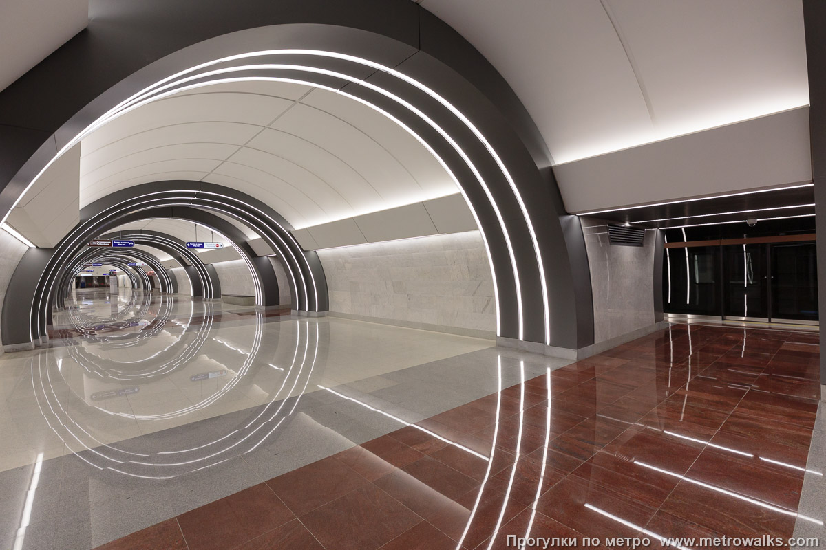 Фотография станции Юго-Западная (Красносельско-Калининская линия, Санкт-Петербург). Вид по диагонали.